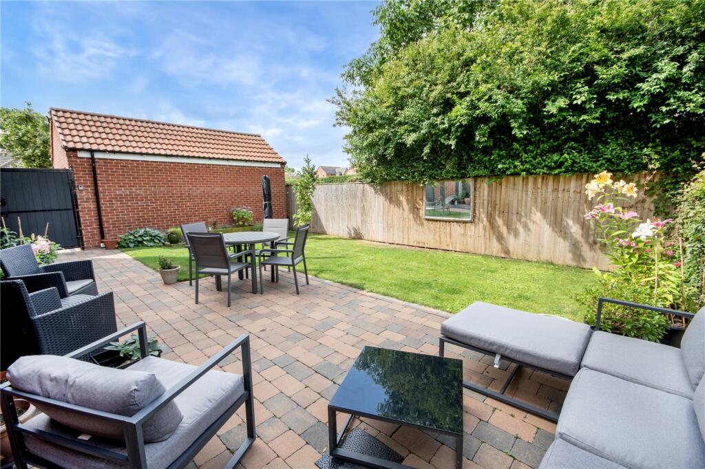 Doncaster Road, Hatfield, Doncaster, South Yorkshire, DN7 photo 2