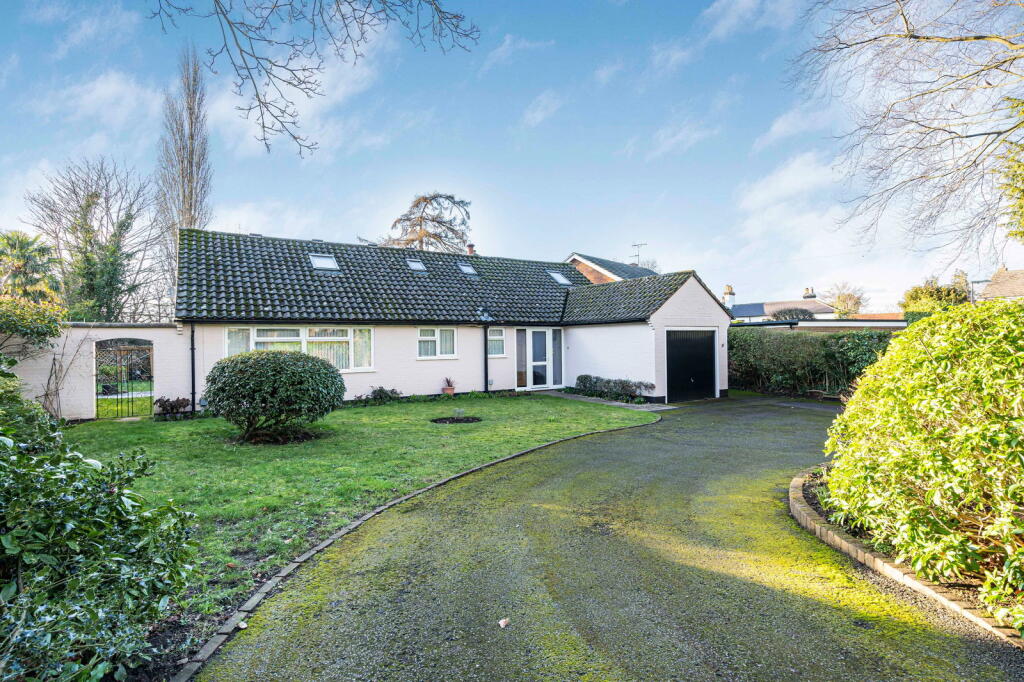 Main image of property: Horseshoe Lane West, Merrow, GU1