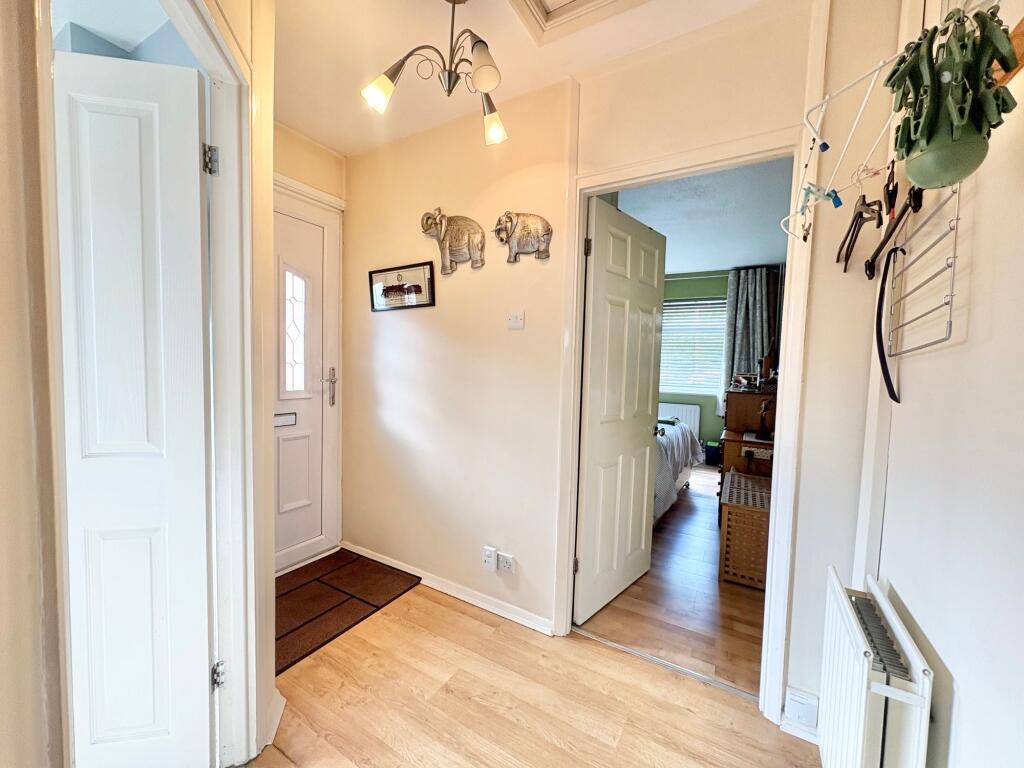 Shelley Drive, Bletchley, MK3 photo 4