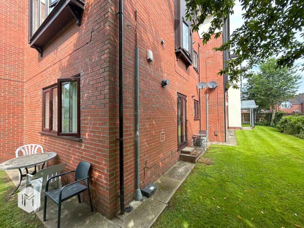 Dean Court, Bolton, BL1 photo 5