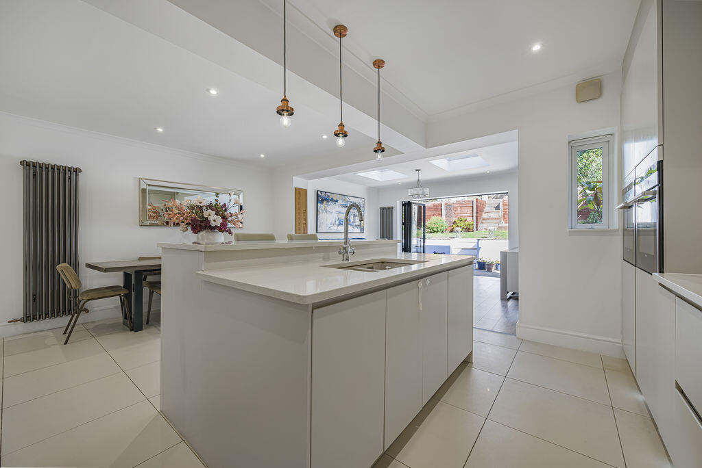 House in Dartford - View 5