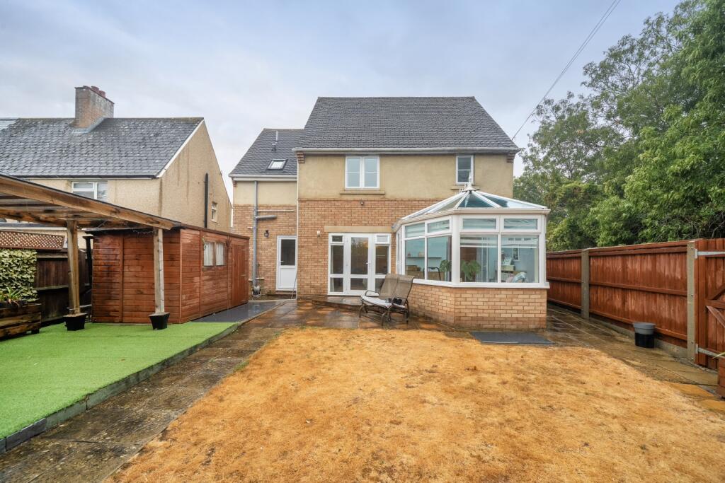 House in West Oxfordshire, Carterton - View 4
