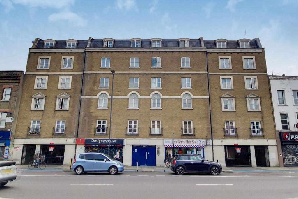 Apartment in London - View 3
