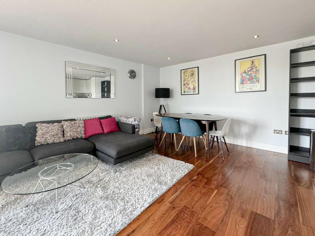 Apartment in London, City of Westminster - View 2