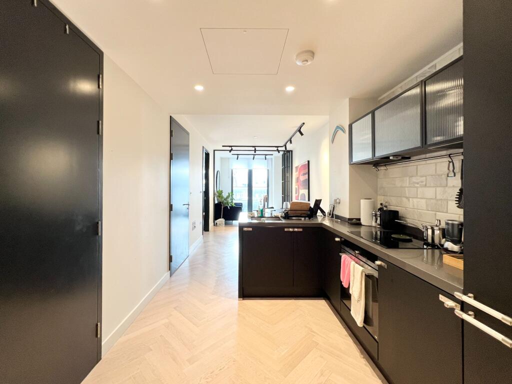 Apartment in London - View 2