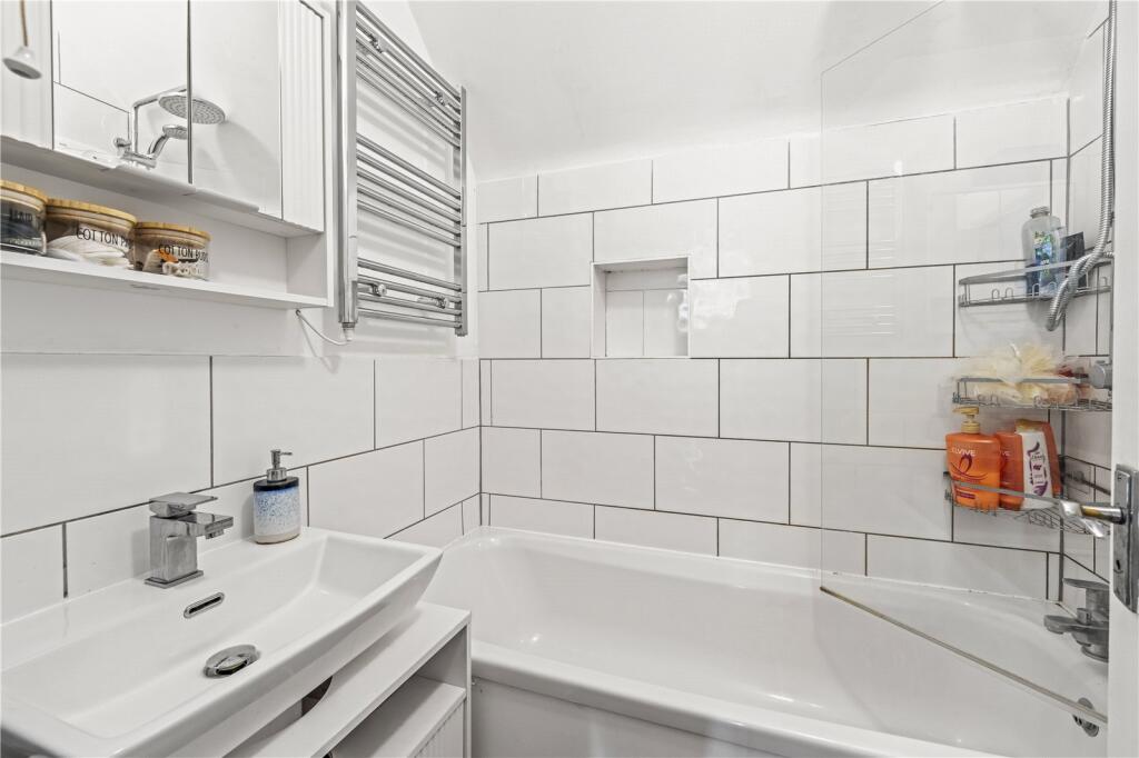 Apartment in London - More