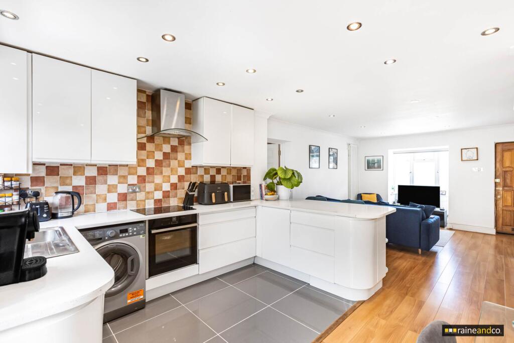 Rectory Gardens, Hatfield - View 2