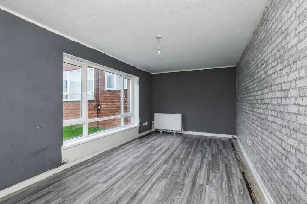 Main image of property: Queen Street, DN4