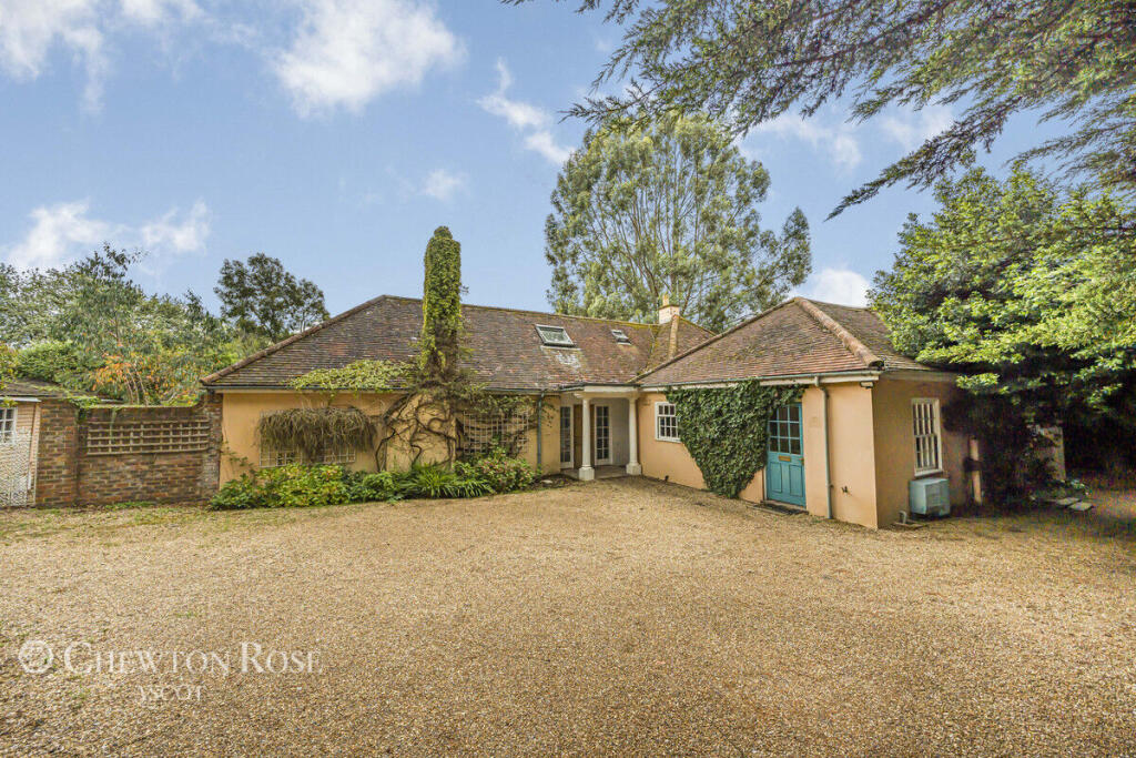 4-bed detached on North Street, WINDSOR, £1,250,000