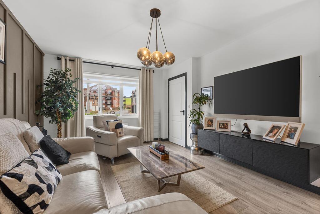Craigton Drive, Bishopton, PA7 - View 2