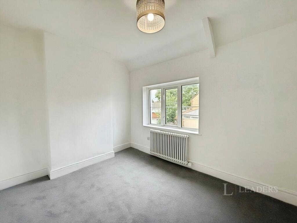House in Vale of White Horse, Great Faringdon - More