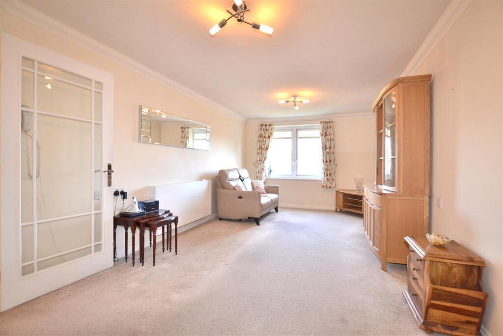 Apartment in Guildford - View 5
