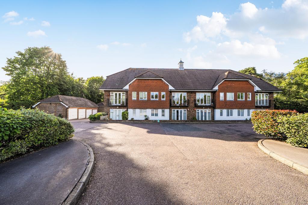 Main image of property: Sanderstead Heights, 3 Addington Road, South Croydon, Surrey, CR2 8RE