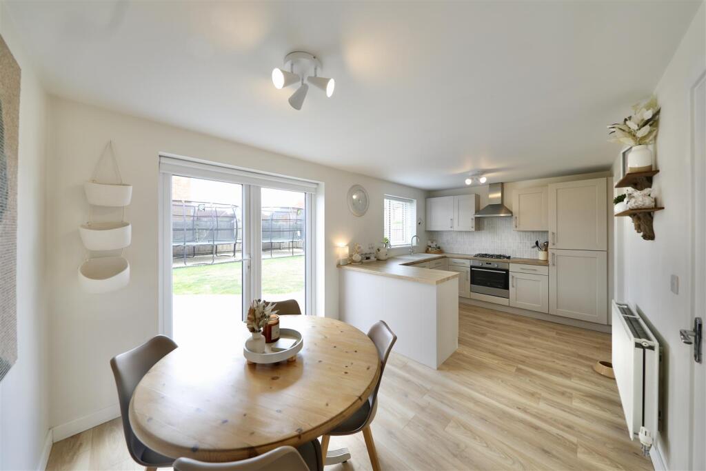 House in Hull, Kingston upon Hull - View 4