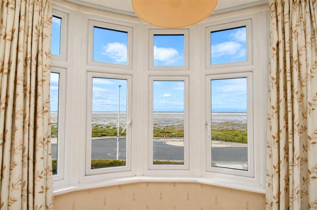 House in Hoylake, Meols - More