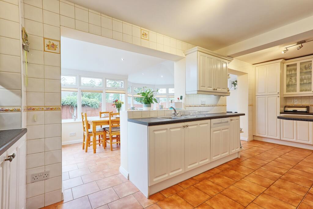 House in Southend-on-Sea - View 4