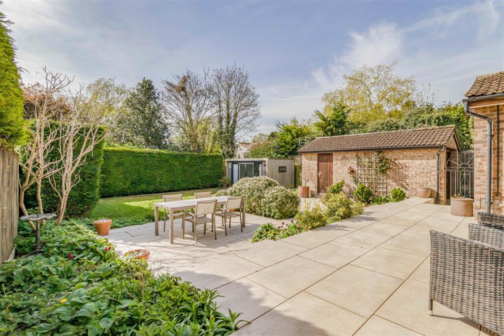 House in West Suffolk, Gazeley - View 3