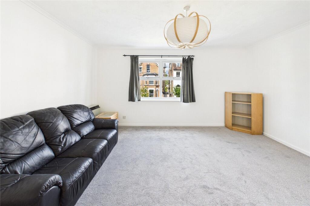 Apartment in London - View 5