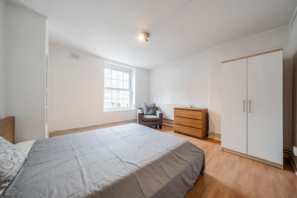 Apartment in London - View 3