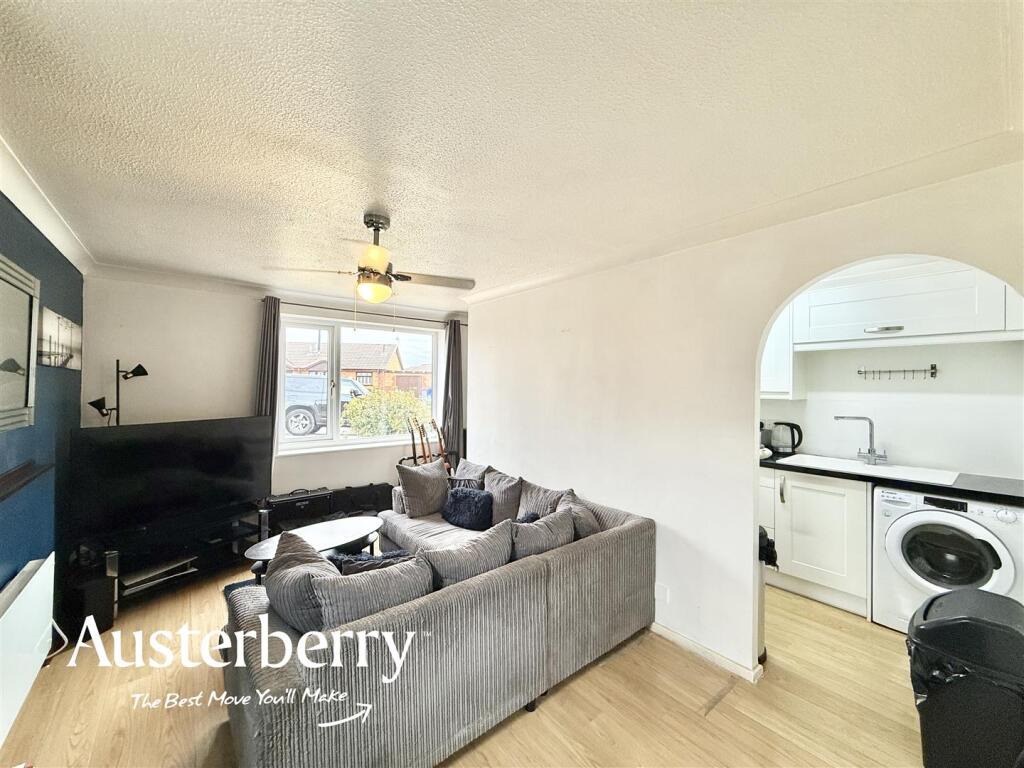 Apartment in Stoke-on-Trent, Sandford Hill - View 3