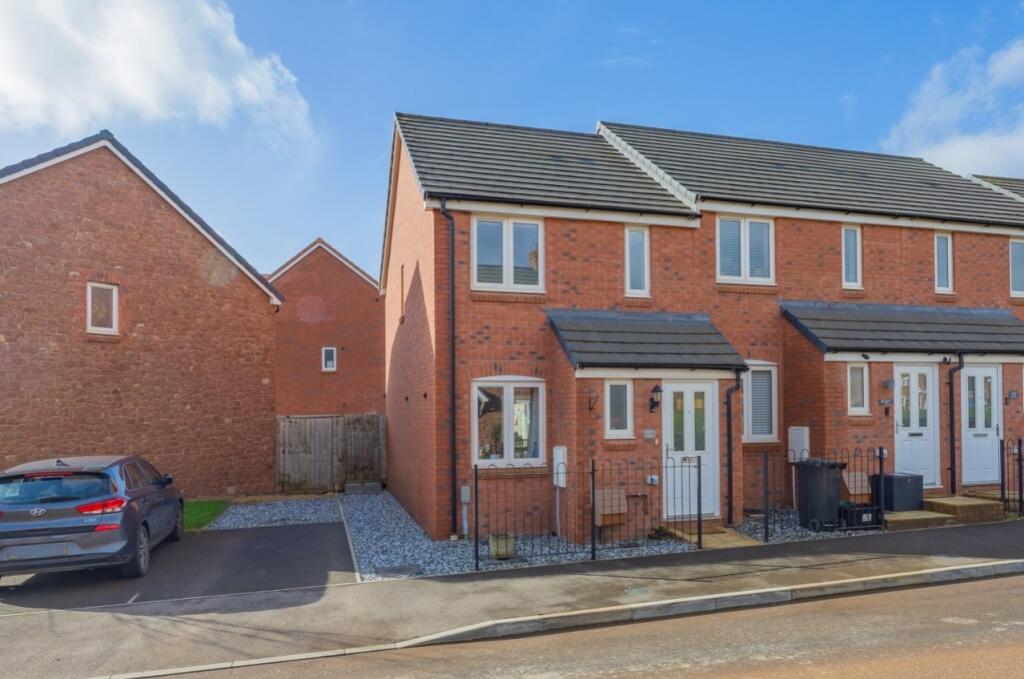 Main image of property: 8 Channon Road, Monkton Heathfield, Taunton