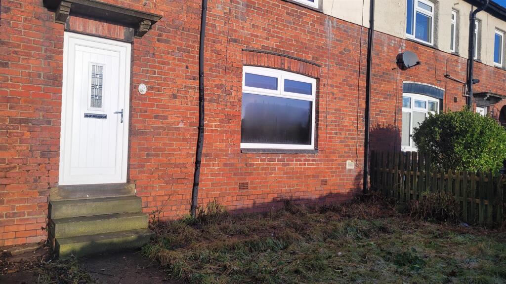 House in Wakefield - View 4
