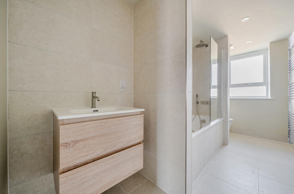 Apartment in Portsmouth - More