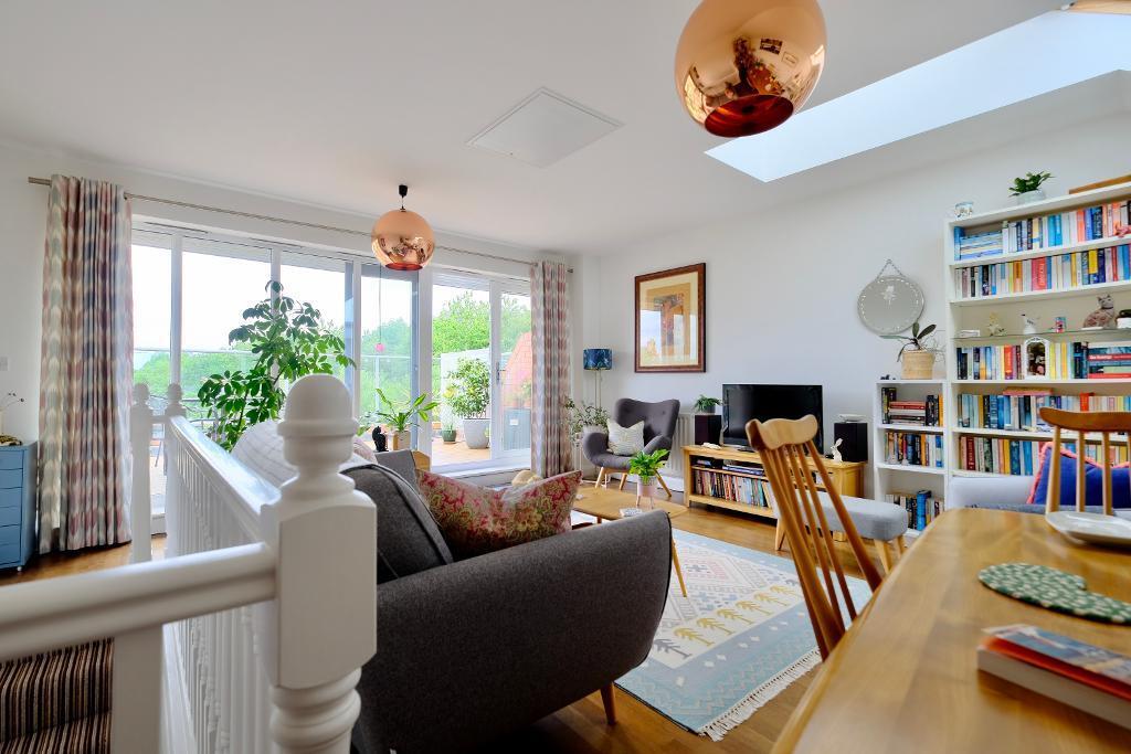 House in Worcester - View 5