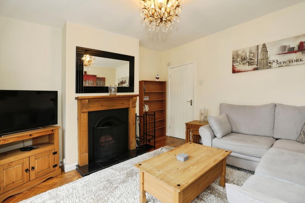 House in Nantwich, Kingsbourne - More