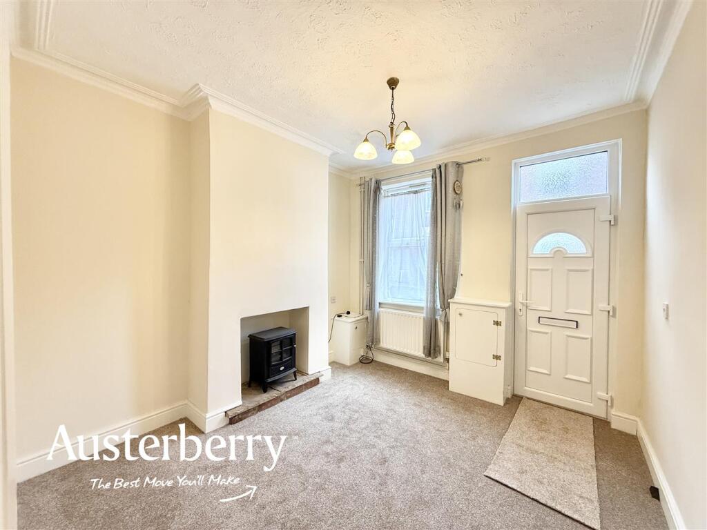 House in Stoke-on-Trent, Sandford Hill - View 2