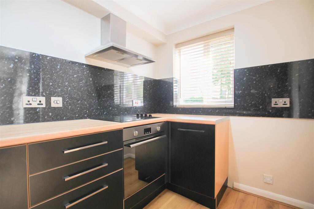 Apartment in Uttlesford, Elsenham - View 5