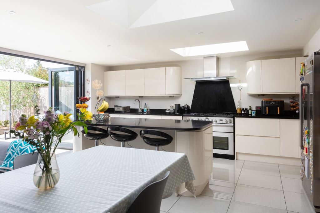 House in York - View 3