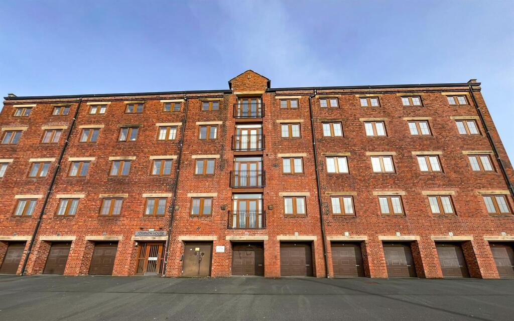 Additional image 2 of Canal Road, Riddlesden,