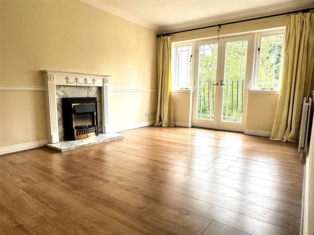 Apartment in Macclesfield, Cheshire East - More