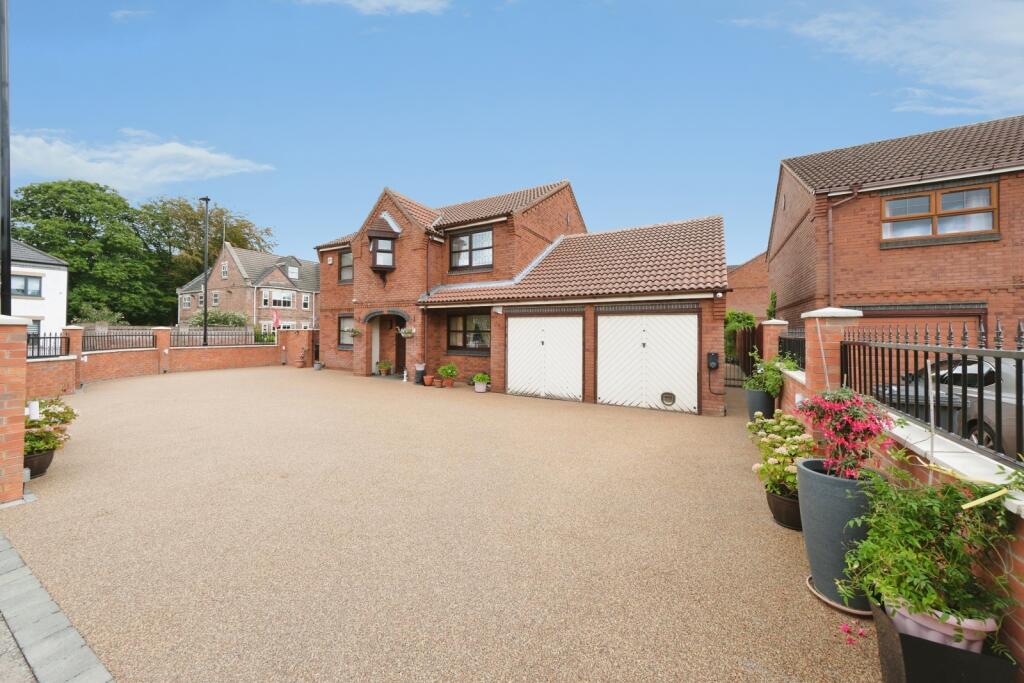 House in Doncaster - View 5
