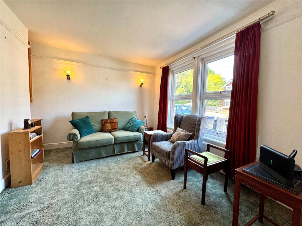 Burford Road, Salisbury, Wiltshire, SP2 photo 4