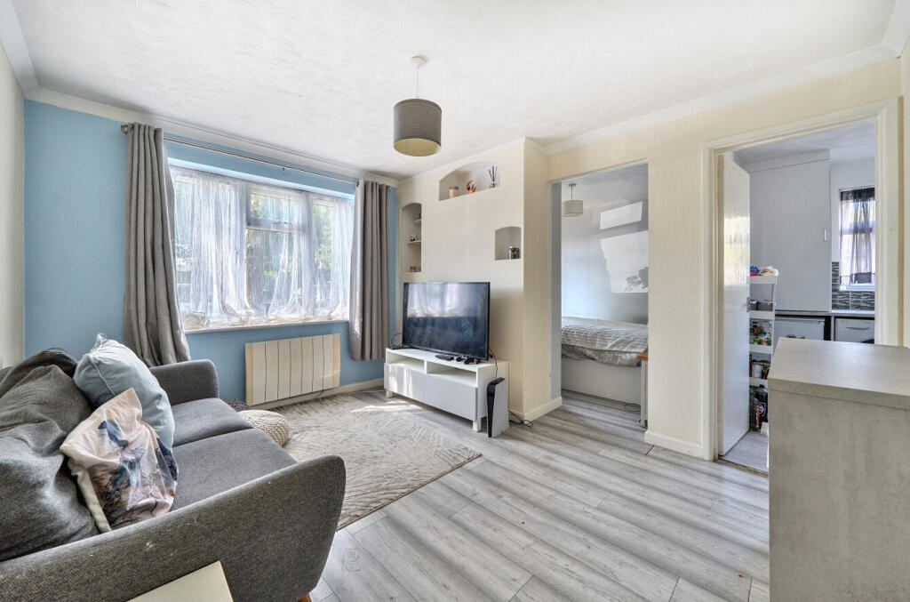 Campbell Way, Fair Oak, Hampshire, SO50 photo 3