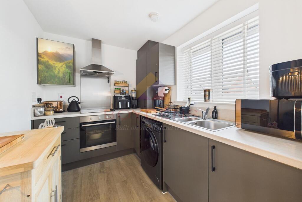 46 Doughton Road photo 4