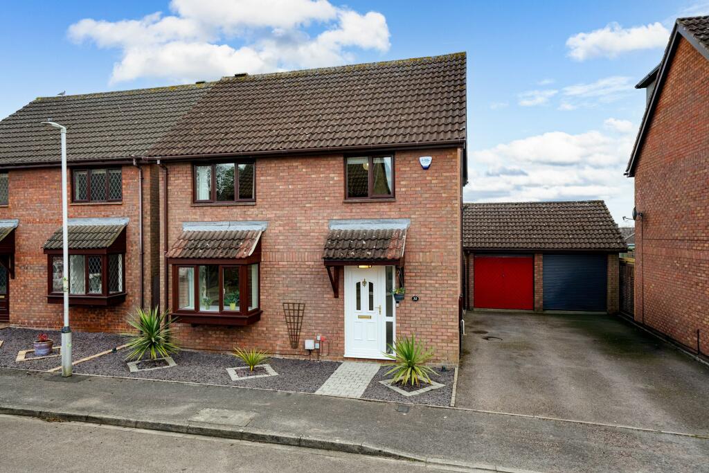 Main image of property: Holly Farm Close, Caddington, LU1