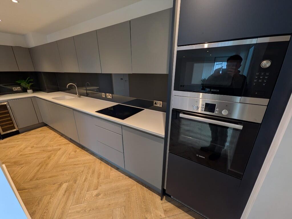 Main image of property: Anaconda cut, 100 greengate, M3 7NG