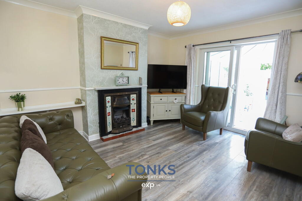 House in Dudley, West Midlands - More