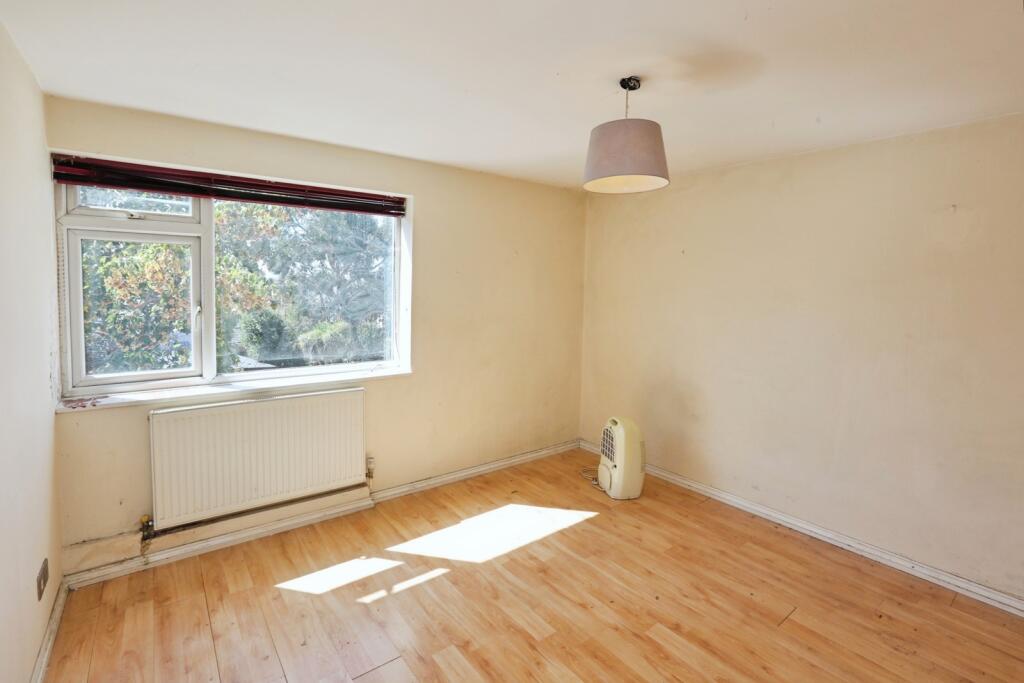 Apartment in Southampton - View 5