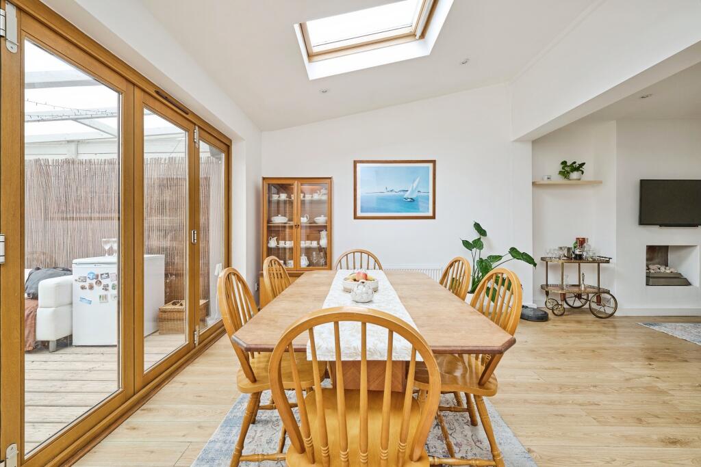 House in Cambridge - More