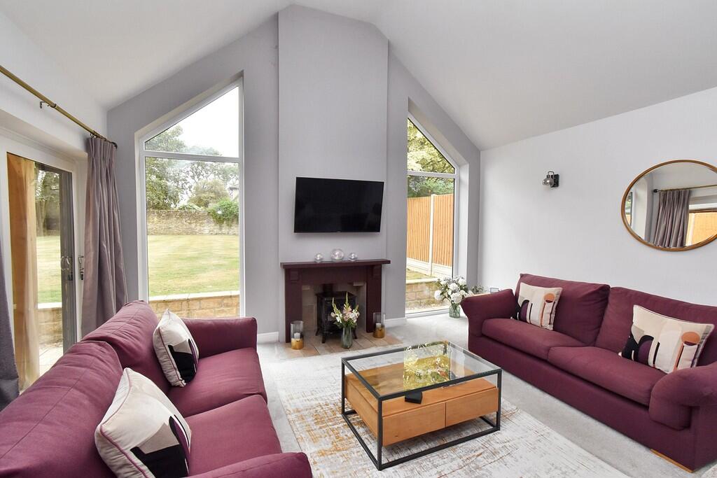 House in Lincoln - View 2