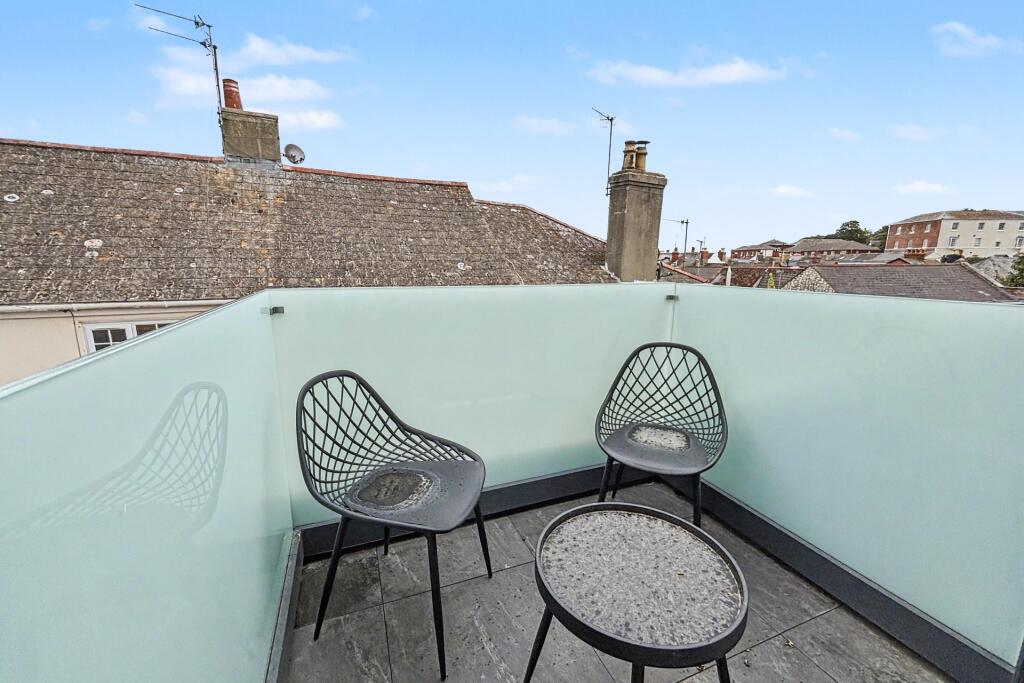 Apartment in Dorchester - More