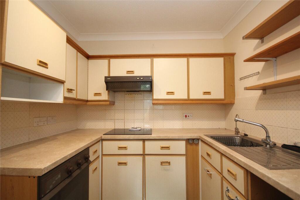 Deweys Lane, Ringwood, Hampshire, BH24 photo 3