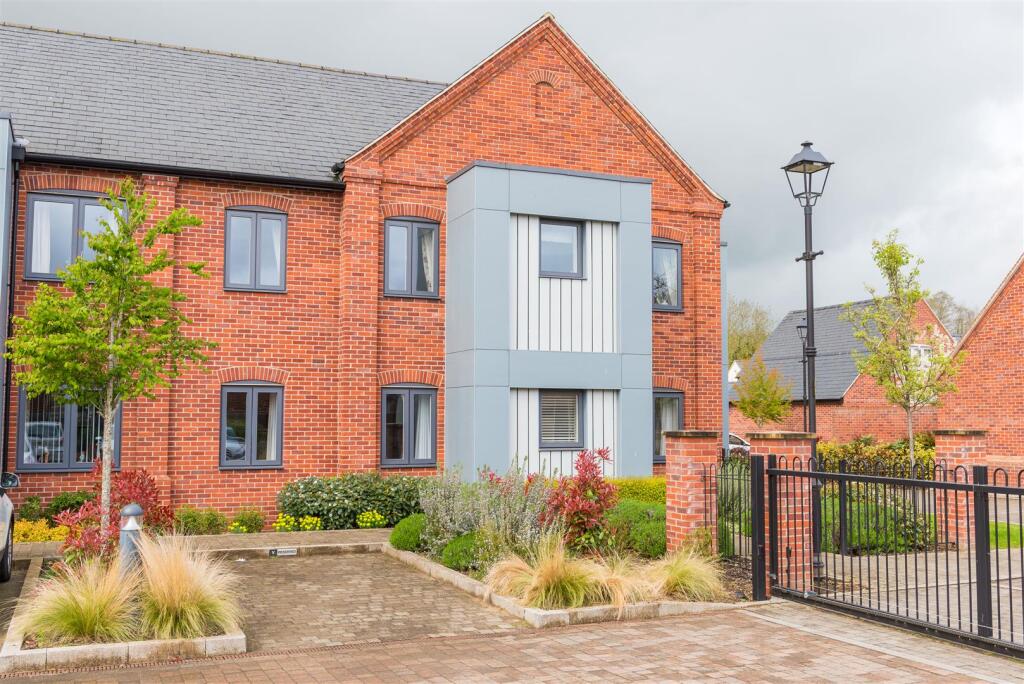 Main image of property: 3 Tyefield Place, Hadleigh