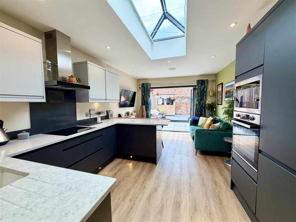 House in Shrewsbury - View 2