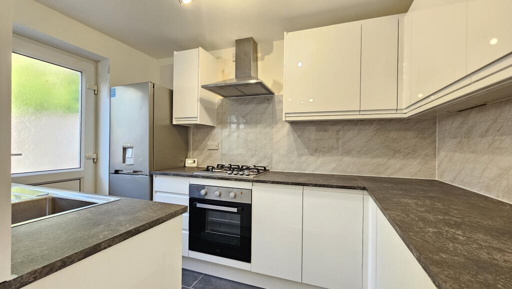 House in Dartford - View 4