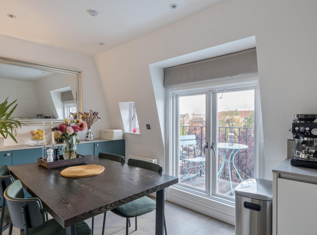 Harvist Road, London, NW6 photo 3
